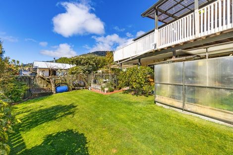 Photo of property in 5 Moana View Road, Waikawa, Picton, 7220