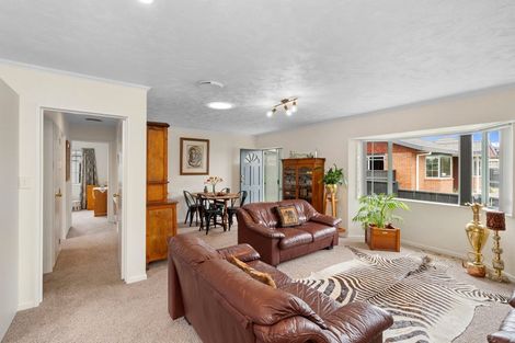 Photo of property in 6 Surrey Lane, Levin, 5510