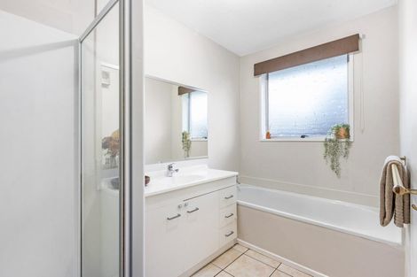 Photo of property in 1/20 Glenharrow Avenue, Avonhead, Christchurch, 8042