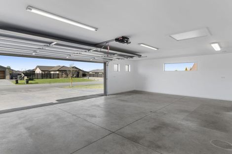 Photo of property in 33 Beaumont Drive, Rolleston, 7614