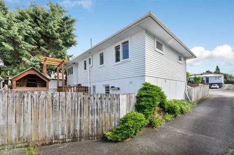 Photo of property in 1/8 Tyne Road, Forrest Hill, Auckland, 0620
