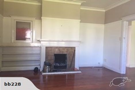 Photo of property in 39 Queen Street, Northcote Point, Auckland, 0627
