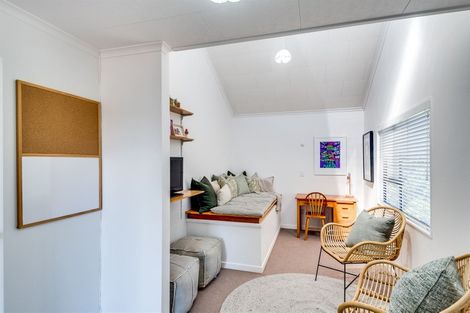 Photo of property in 6 Le Quesne Road, Bay View, Napier, 4104