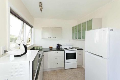 Photo of property in 1009 Whangaparaoa Road, Tindalls Beach, Whangaparaoa, 0930
