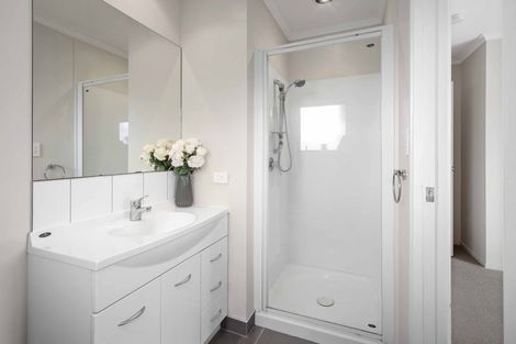 Photo of property in 7 Modello Lane, Waiuku, 2123