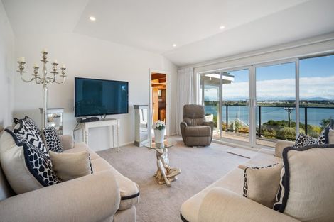 Photo of property in 14 Saint Andrews Hill Road, Mount Pleasant, Christchurch, 8081