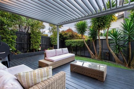 Photo of property in 131 Kowhai Road, Mairangi Bay, Auckland, 0630