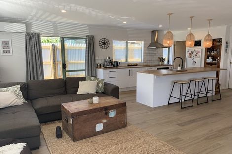 Photo of property in 28 Bellevue Road, Brookfield, Tauranga, 3110