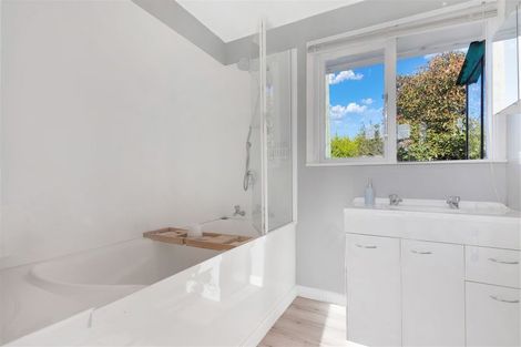 Photo of property in 63 Batten Grove, The Pines Beach, 7630