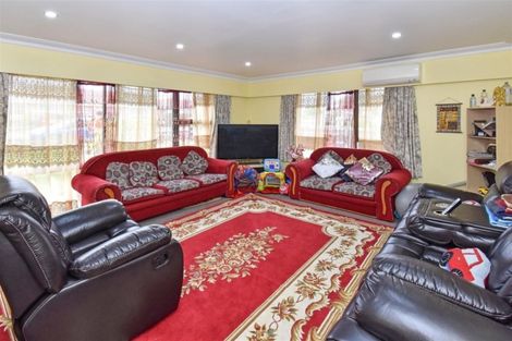 Photo of property in 1/82 Rangitoto Road, Papatoetoe, Auckland, 2025