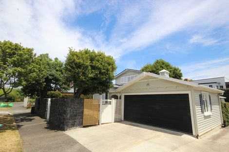 Photo of property in 25a Grand View Road, Remuera, Auckland, 1050