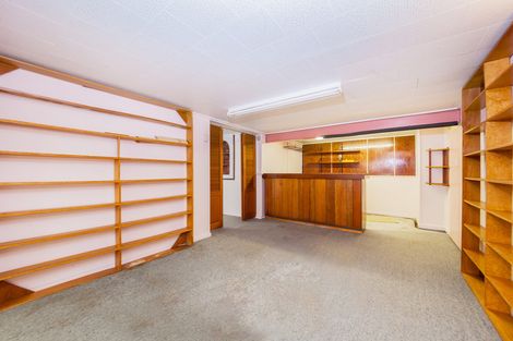 Photo of property in 4301 Great North Road, Glendene, Auckland, 0602