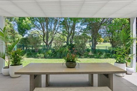 Photo of property in 33 Oak Manor Drive, Albany, Auckland, 0632