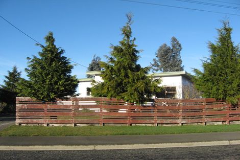 Photo of property in 7 Union Street, Winton, 9720
