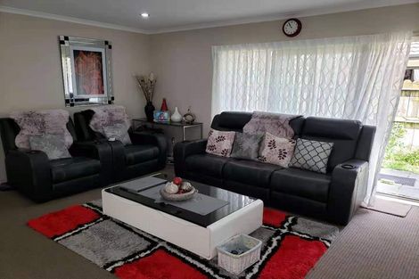 Photo of property in 1 Tavua Lane, Ranui, Auckland, 0612