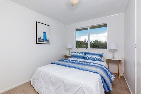 Photo of property in 2/21 Kitewao Street, Northcote, Auckland, 0627