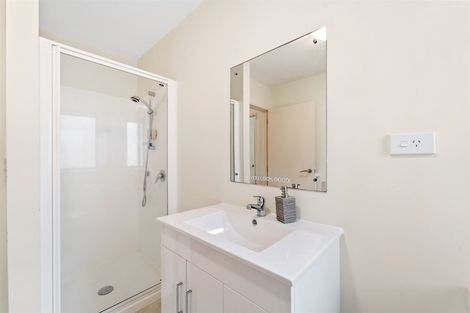 Photo of property in 16 Landvale Court, Browns Bay, Auckland, 0630