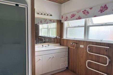 Photo of property in 44 Memorial Drive, Parahaki, Whangarei, 0112