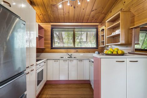 Photo of property in 105 Kia Ora Road, Beach Haven, Auckland, 0626