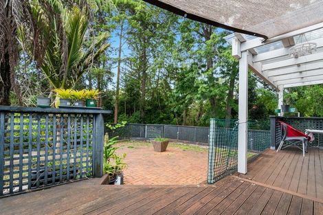 Photo of property in 1/10 Rotoiti Avenue, Pakuranga Heights, Auckland, 2010