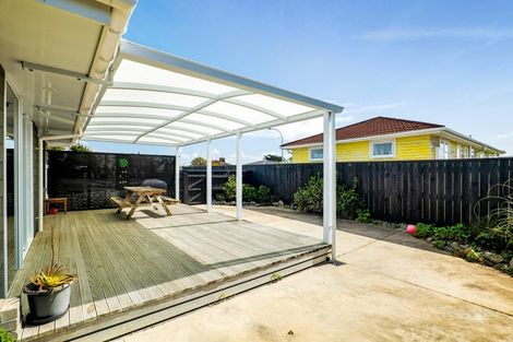 Photo of property in 110 Cracroft Street, Waitara, 4320