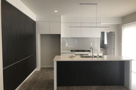 Photo of property in 1a Harrowglen Drive, Northcross, Auckland, 0632