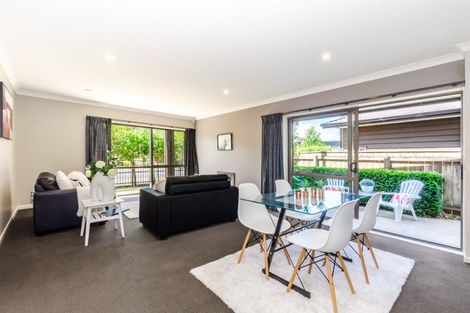 Photo of property in 19 Bluewater Place, Paraparaumu, 5032