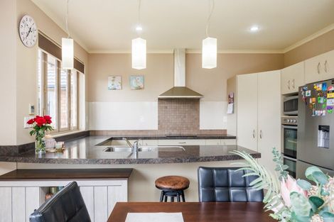 Photo of property in 3 Varsity Heights, Fitzherbert, Palmerston North, 4410