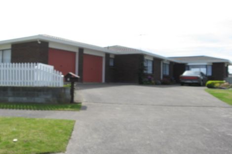 Photo of property in 1 Waharua Place, Tawhero, Whanganui, 4501