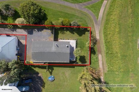 Photo of property in 2/106 Seymour Road, Sunnyvale, Auckland, 0612