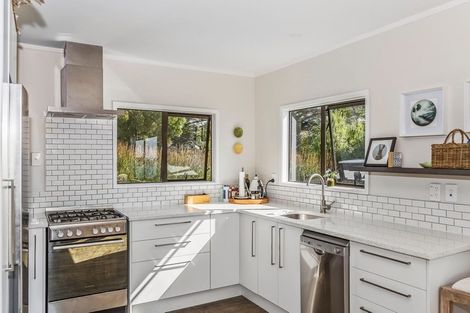 Photo of property in 24 Shegadeen Road, Wharehine, Wellsford, 0973