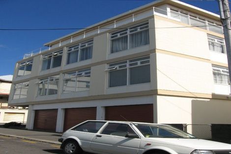 Photo of property in 8/20 Brougham Street, Mount Victoria, Wellington, 6011