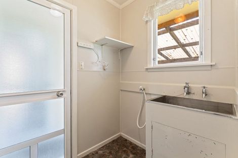 Photo of property in 46 Featherston Street, Levin, 5510