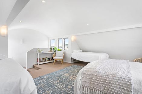 Photo of property in 306 Ocean Road, Whangamata, 3620