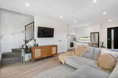 Photo of property in 3/141 Wallace Road, Mangere Bridge, Auckland, 2022