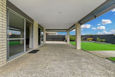 Photo of property in 36 Anchorite Way, Red Beach, 0932