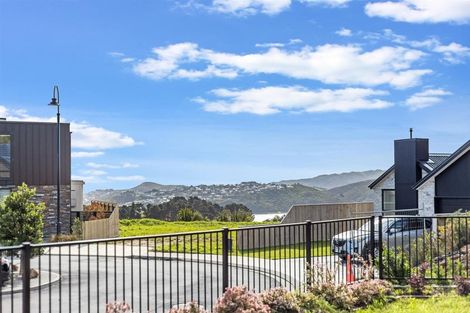 Photo of property in 14 Kaiaho Close, Aotea, Porirua, 5024