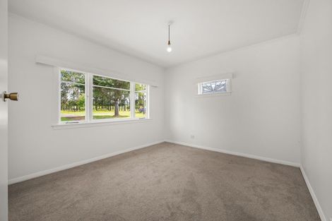 Photo of property in 38 Farrand Road, Kumeu, 0891