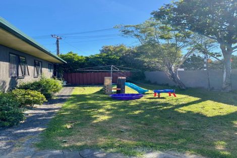 Photo of property in 68 Bruce Mclaren Road, Henderson, Auckland, 0612