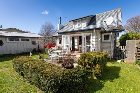 Photo of property in 34 Queen Street, Dannevirke, 4930