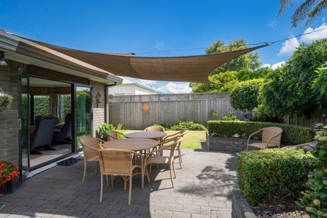 Photo of property in 13a Bowen Street, Cambridge, 3434