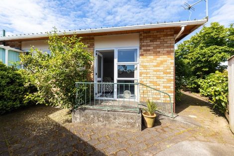 Photo of property in 16b Te Mete Terrace, Merrilands, New Plymouth, 4312