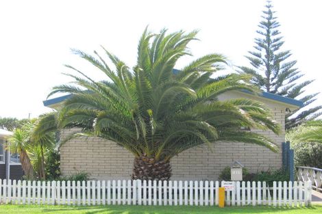Photo of property in 1237 Papamoa Beach Road, Papamoa Beach, Papamoa, 3118