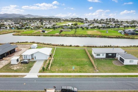 Photo of property in 208 Hamiora Street, Matarangi, 3592