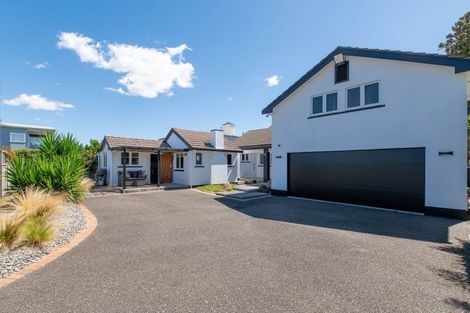 Photo of property in 25 Willow Avenue, Hannahs Bay, Rotorua, 3010
