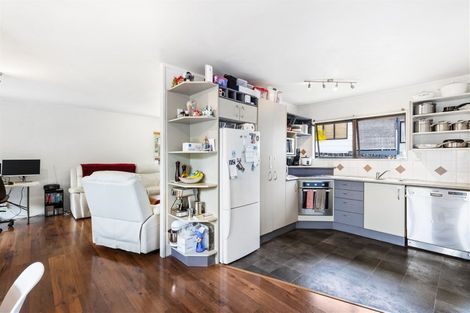 Photo of property in 16 Thistledew Place, Bayview, Auckland, 0629