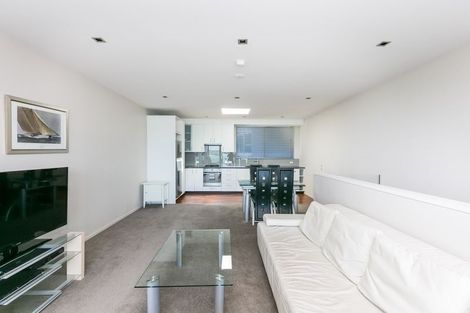Photo of property in Patent 326 Apartments, 326 Evans Bay Parade, Hataitai, Wellington, 6021