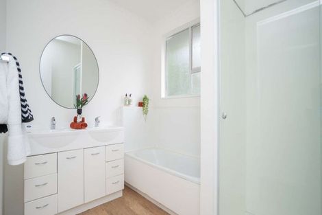 Photo of property in 6 Capri Place, Awapuni, Palmerston North, 4412