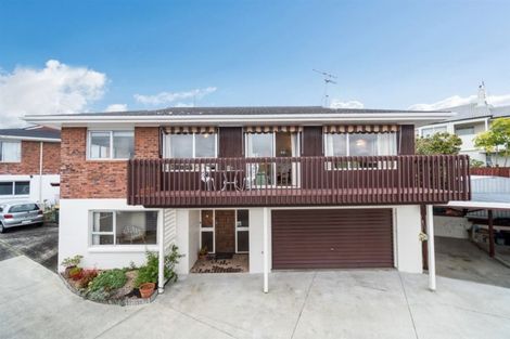 Photo of property in 2/4 Seaview Road, Milford, Auckland, 0620