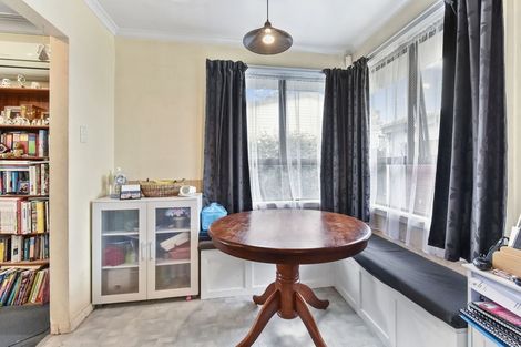 Photo of property in 38 Bowater Place, Manurewa, Auckland, 2102